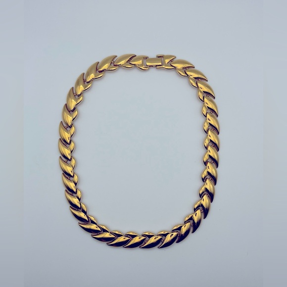 Napier Gold Tone Necklace - Picture 9 of 9